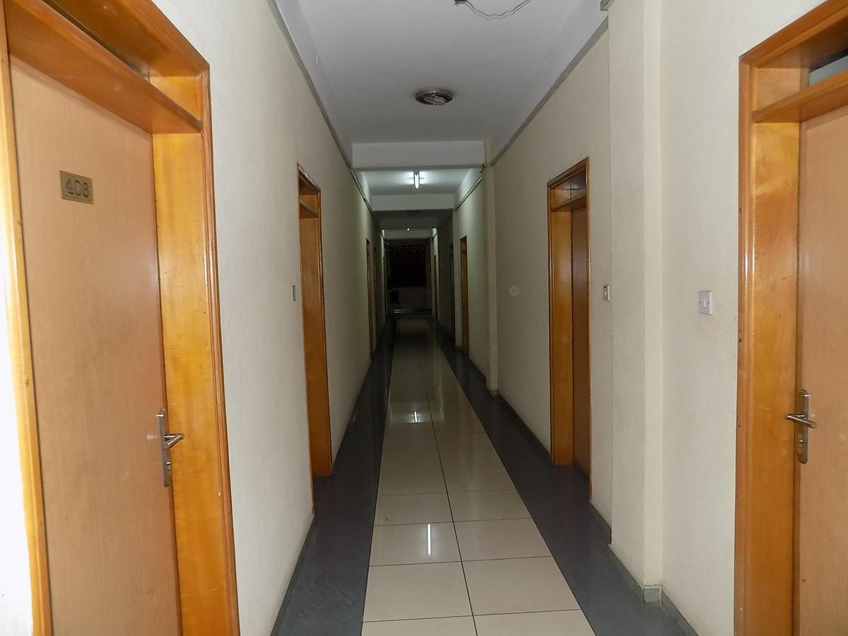 Aponye Hotel คัมพาลา ภายนอก รูปภาพ