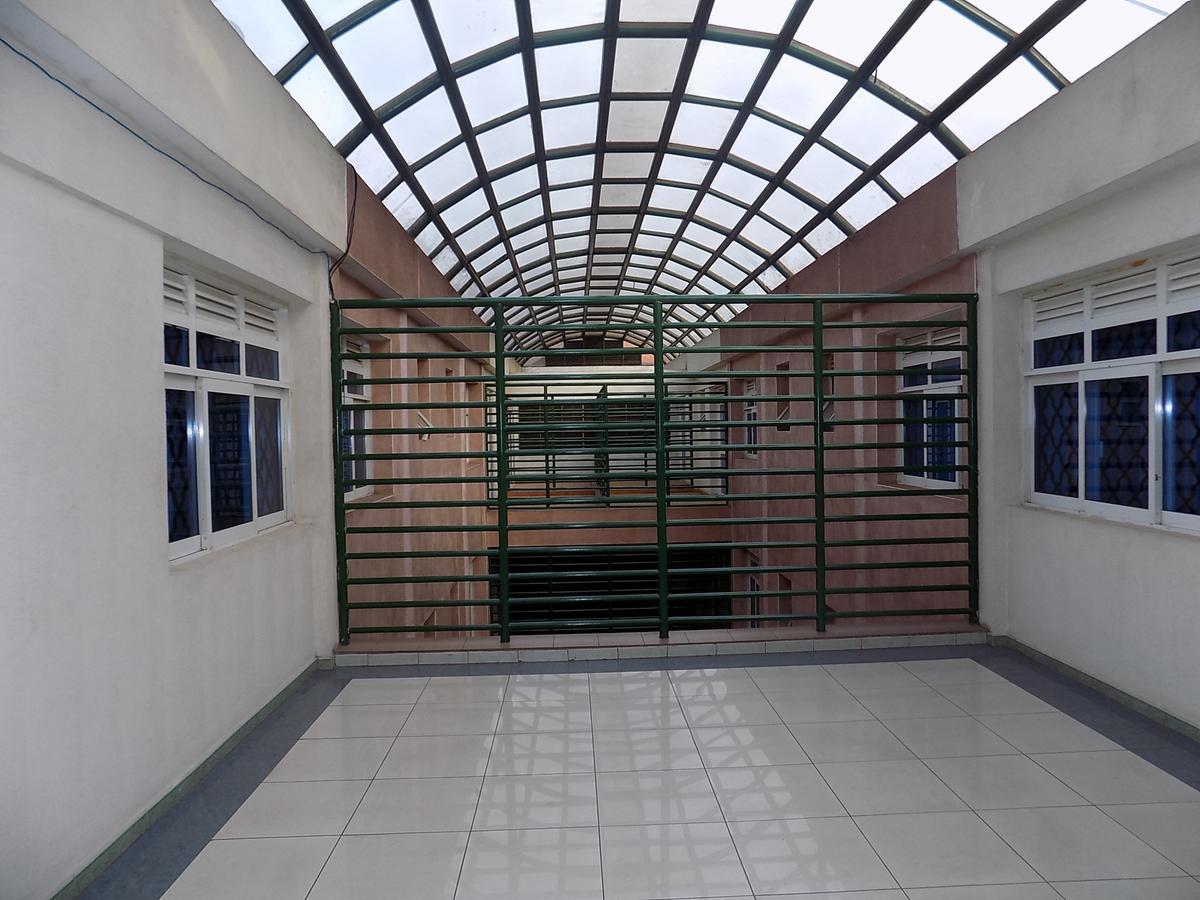 Aponye Hotel คัมพาลา ภายนอก รูปภาพ