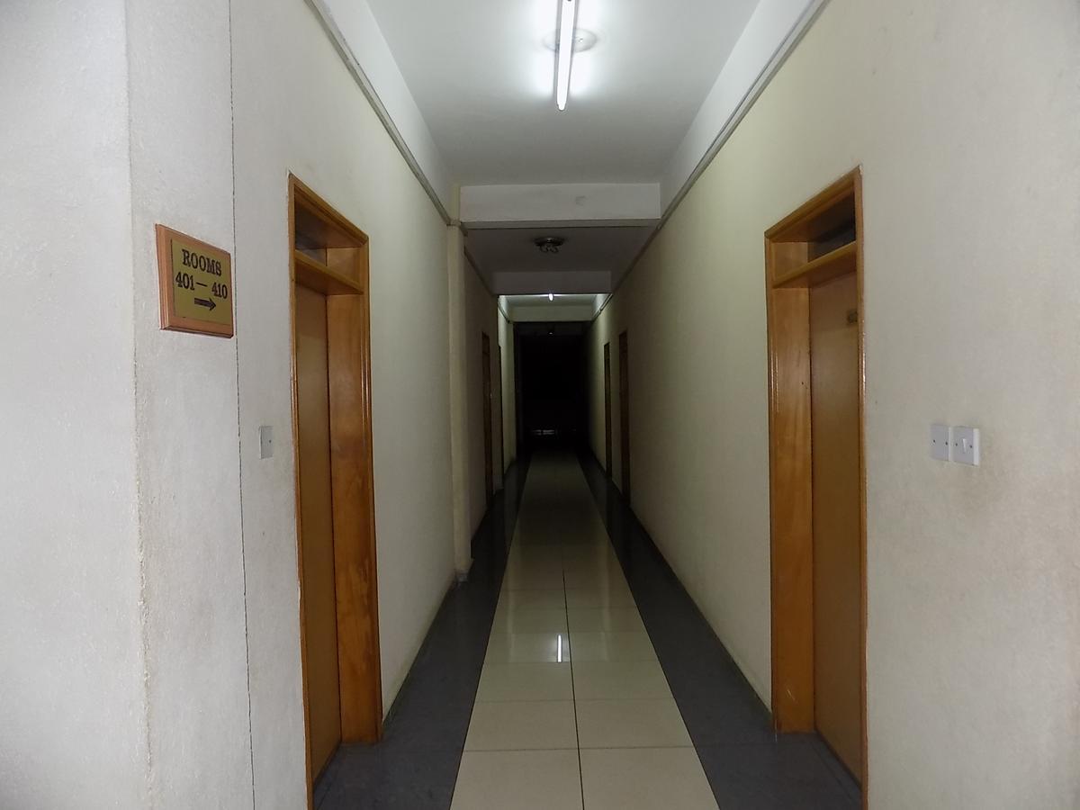 Aponye Hotel คัมพาลา ภายนอก รูปภาพ