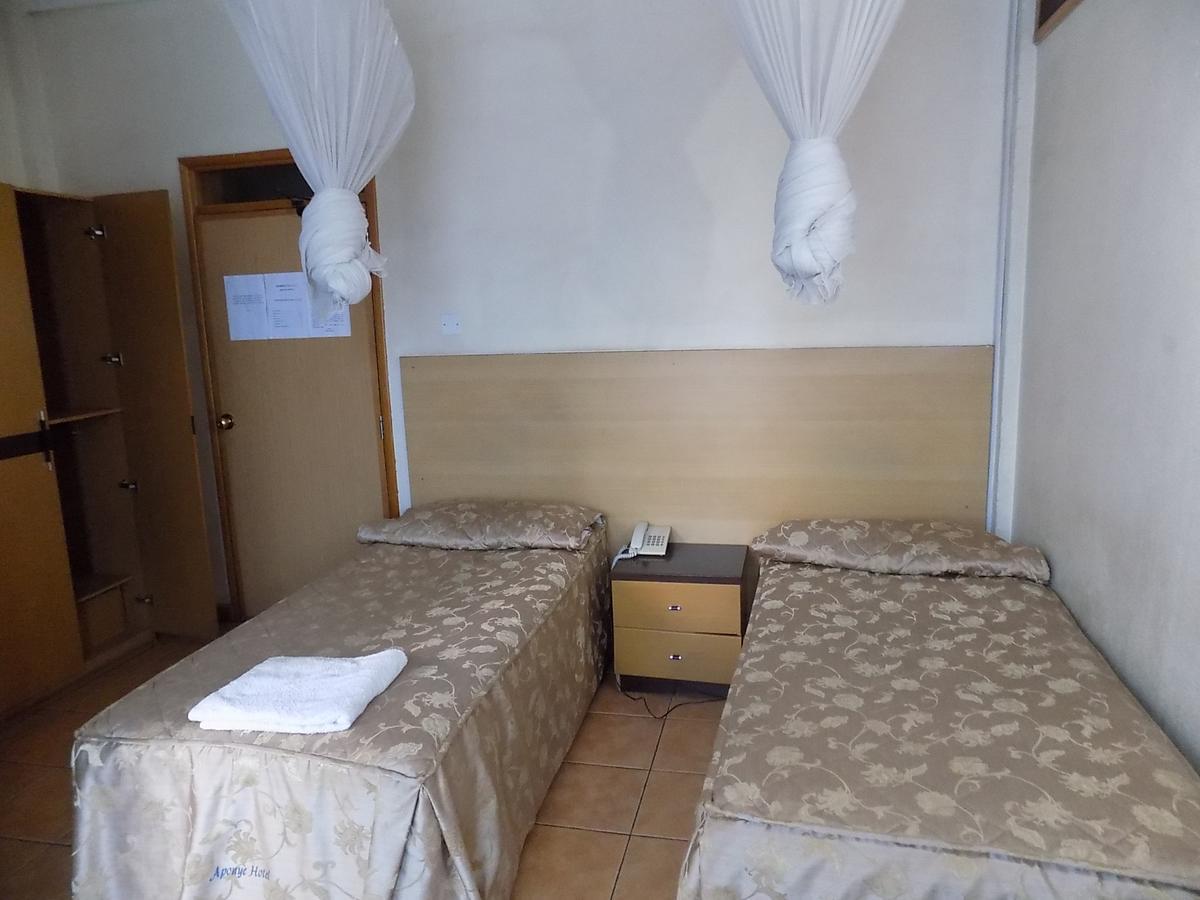 Aponye Hotel คัมพาลา ภายนอก รูปภาพ